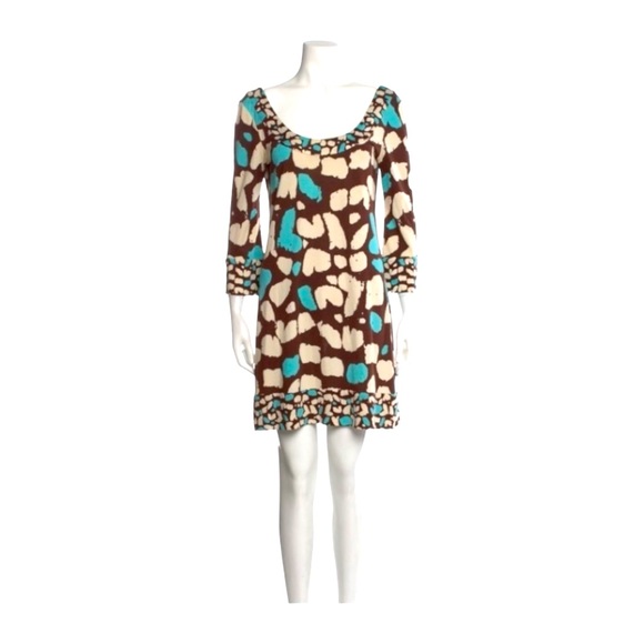 Diane Von Furstenberg Dresses & Skirts - DIANE VON FURSTENBERG SILK MINI DRESS SIZE 8
